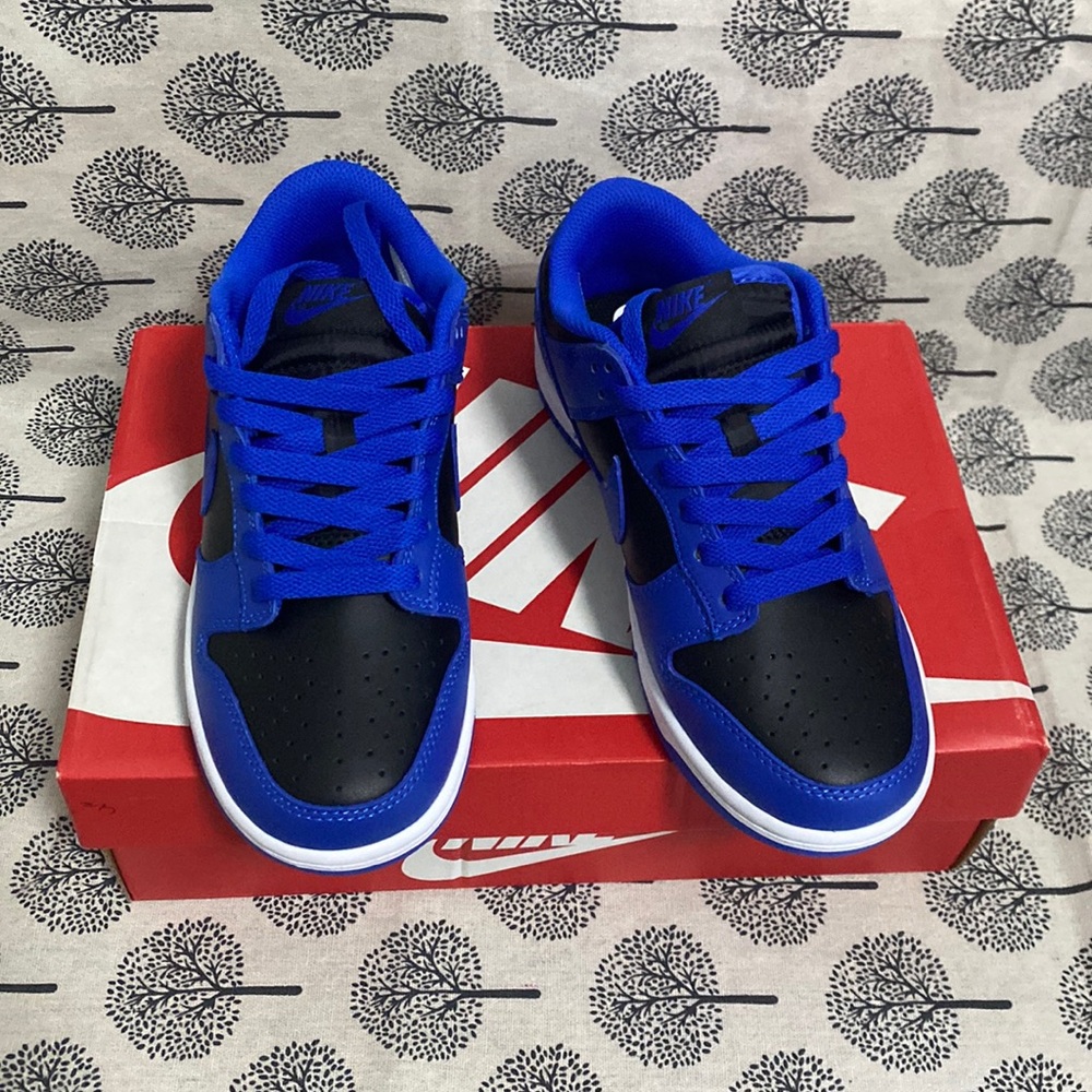 Nike Logo Patchwork Round Toe Lace-Up Sneakers
